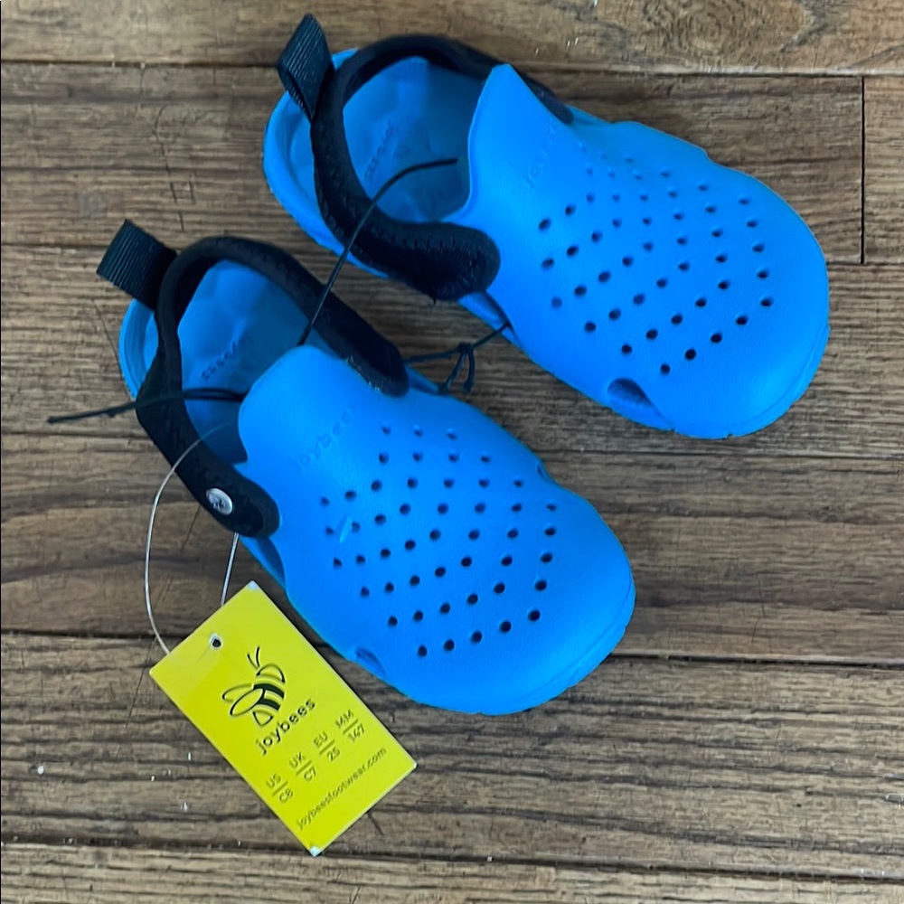 NWT Joybees Kids Blue Clogs
